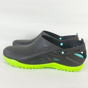 Calzuro Rebel Anti-Slip Anti-Stress Nursing Medical Clogs Size  42-43 Slip-on